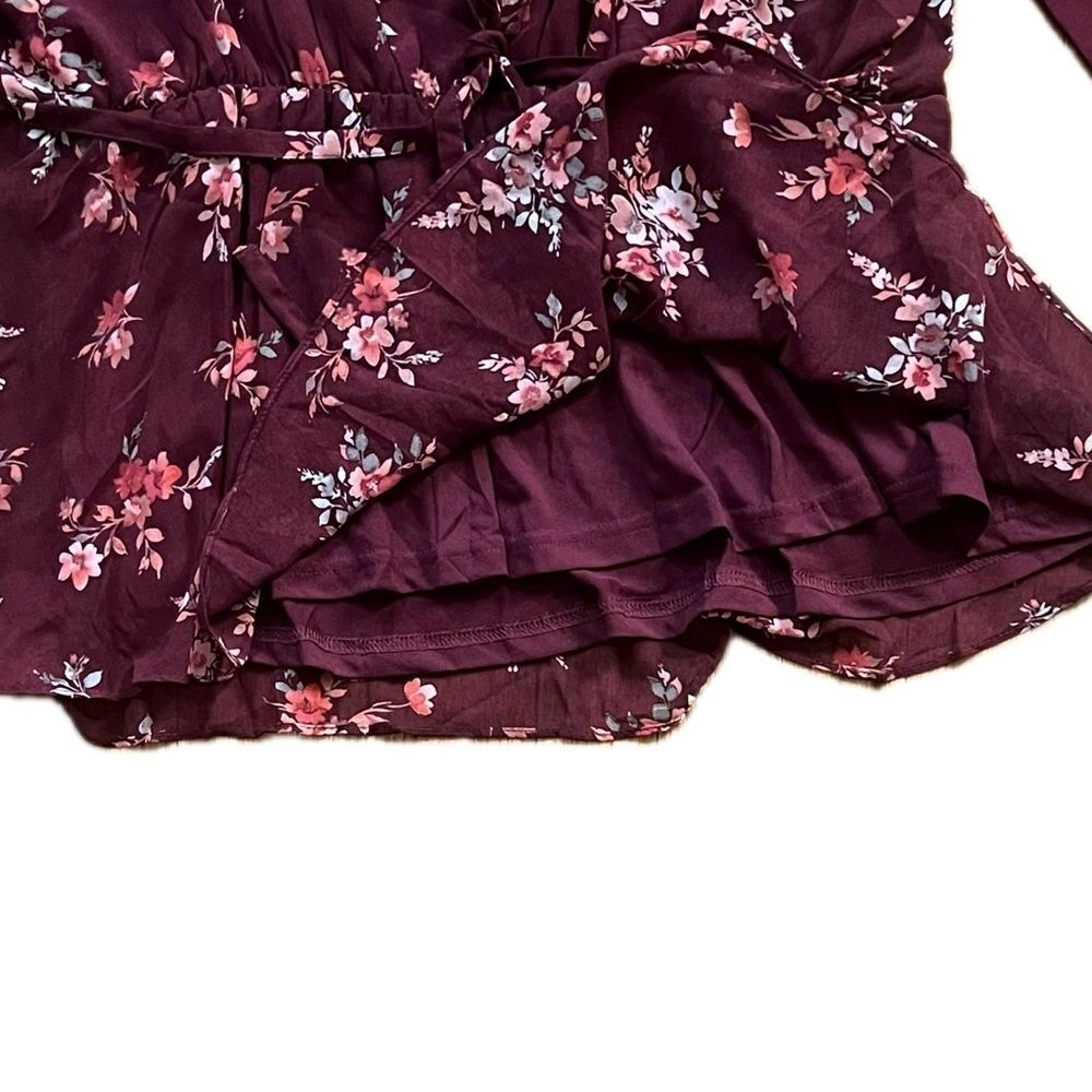 NWOT City Chic Floral Peplum Blouse Size 18 - Picture 4 of 13